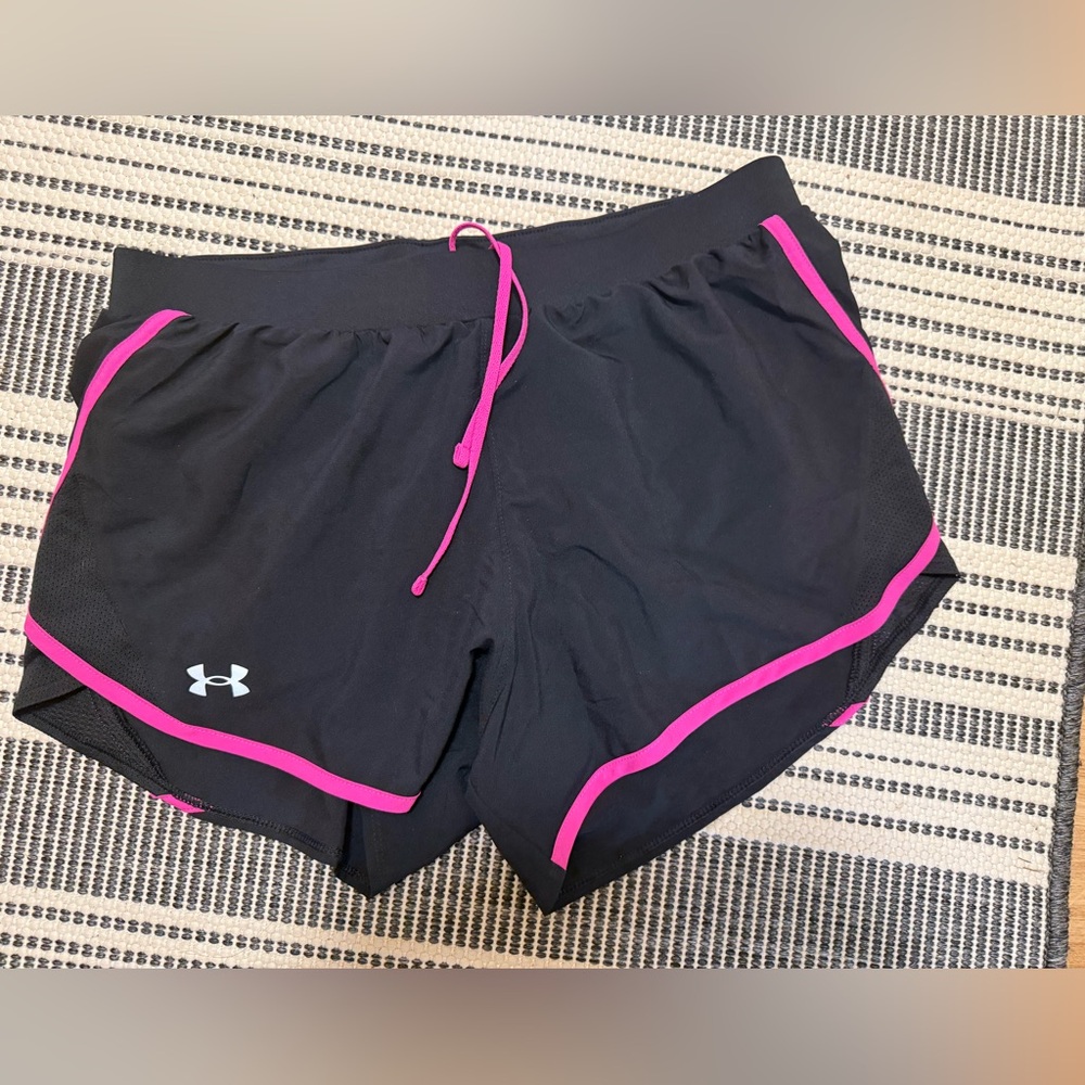 Under Armour Women's Athletic Shorts in Black and Pink Medium